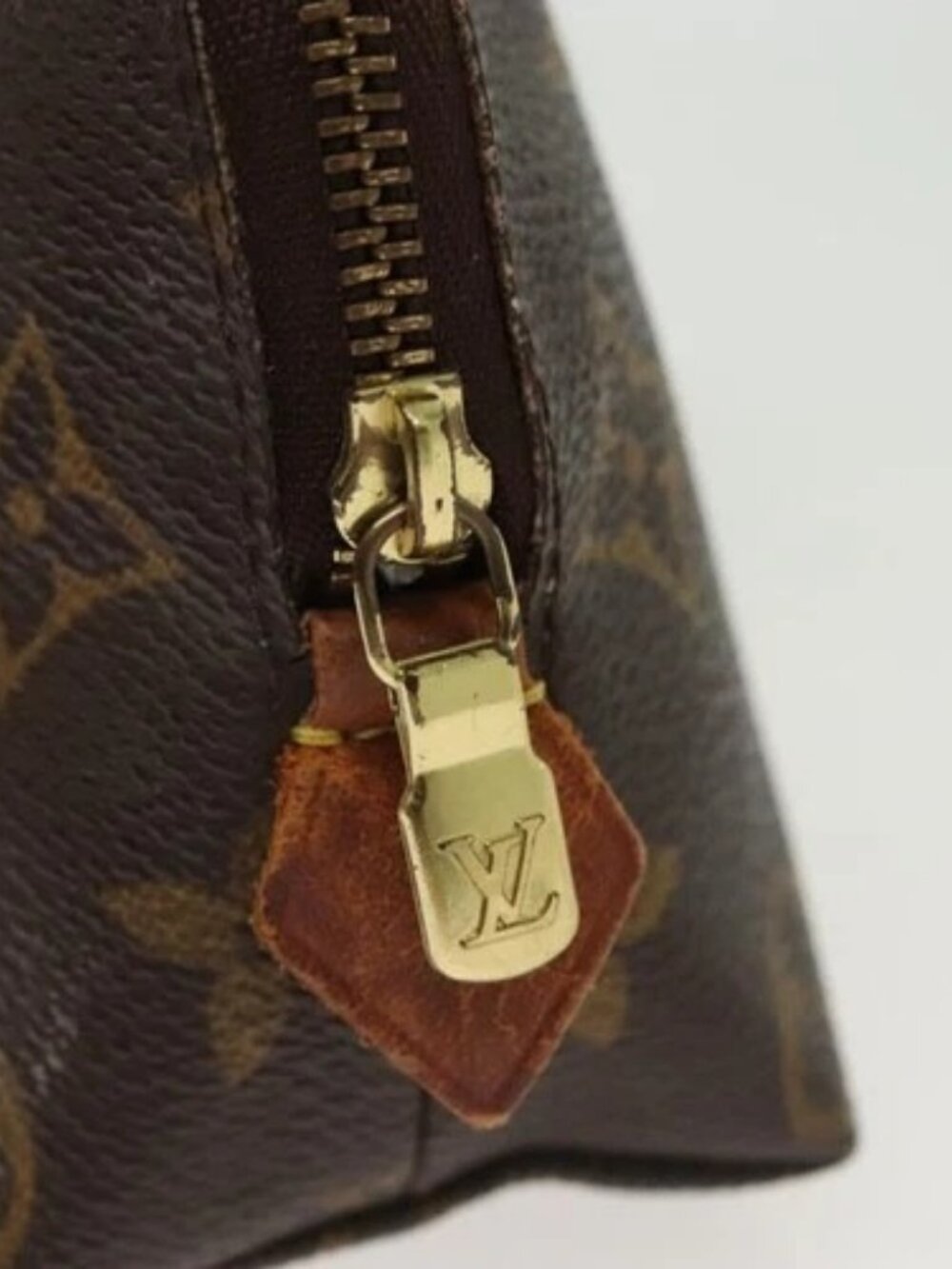 LOUIS VUITTON Monogram Pochette Cosmetic PM Pouch M43998 LV Auth 136512 - Picture 7 of 15